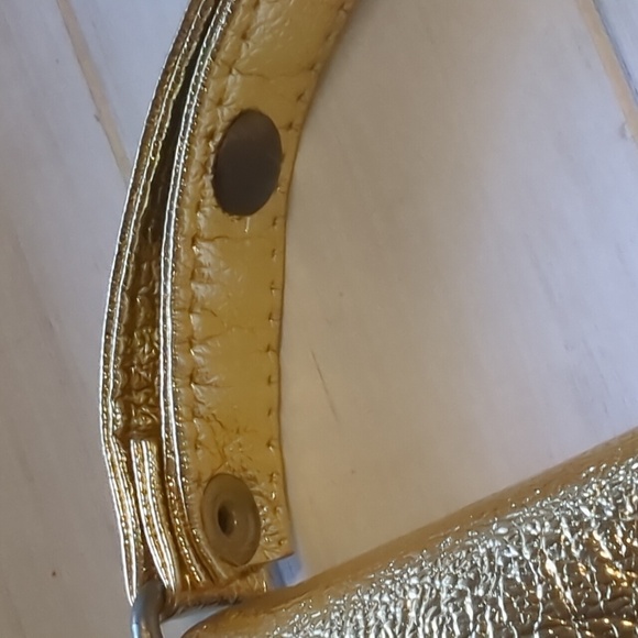 1960s Vintage Retro Gold/Silver Foil Convertible Vinyl Handbag Adjustable Strap - Picture 7 of 15